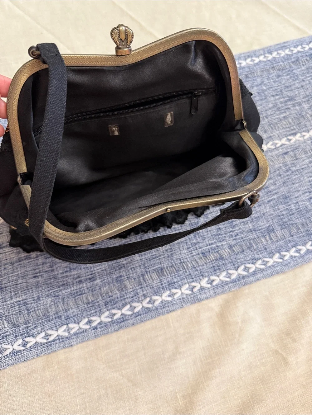 Vintage-Inspired Black Floral Tapestry Handbag with Lace Trim